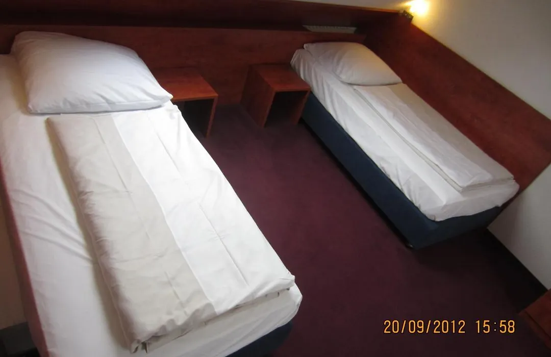 Altstadt Hotel Rheinblick-1